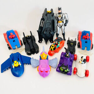 VINTAGE 1990'S MARVEL and DC COMIC Toy Bundle of 11 Pieces
